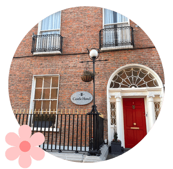 Where is the entrance for Old Music Shop Restaurant Dublin? It's through the red door of The Castle Hotel on Gardiner Row