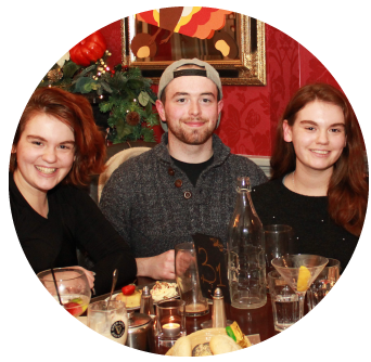 Siblings enjoying festive meal at Old Music Shop Restaurant in Dublin in 2019